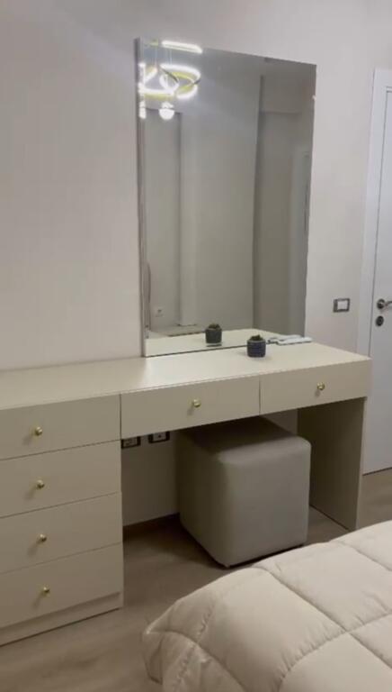 Qira Apartament 2+1+post parkimi tek Oasis Residence Unaza e Re Astiri