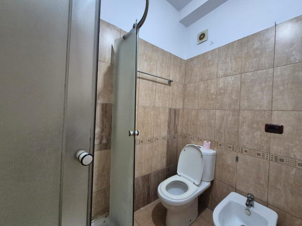 Jepet apartament me qera 1+1 lagja 17 durres