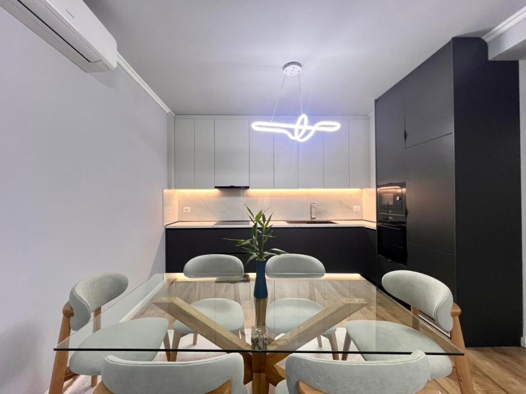 🏡Me Qera: Apartament 2+1+2wc + 1 Post Parkimi - (📍Liqeni i Thate) || I Sapo Mobiluar