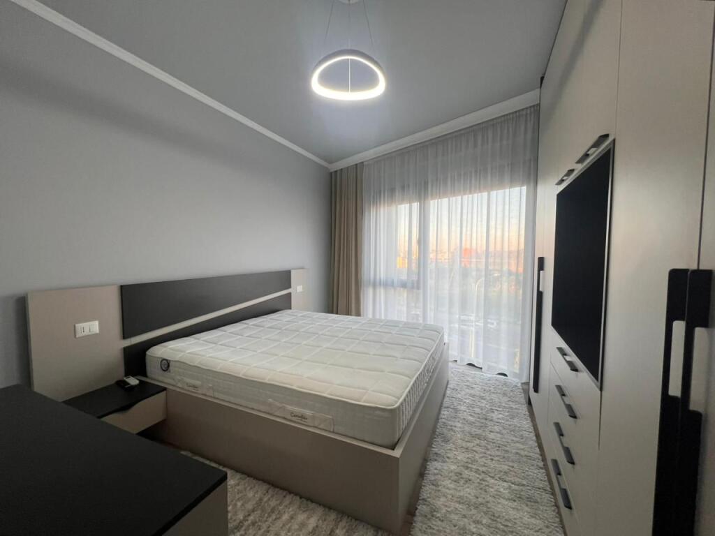 🏡Me Qera: Apartament 2+1+2wc + 1 Post Parkimi - (📍Liqeni i Thate) || I Sapo Mobiluar