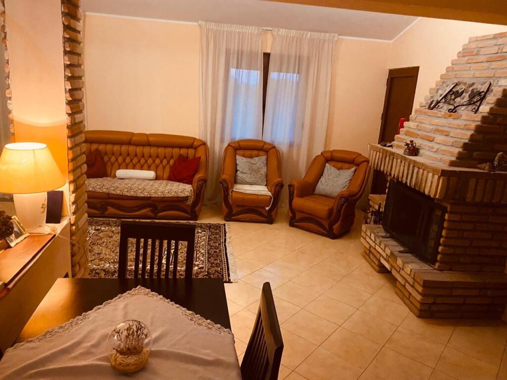 Casa Privata in Vendita a Shkallnur