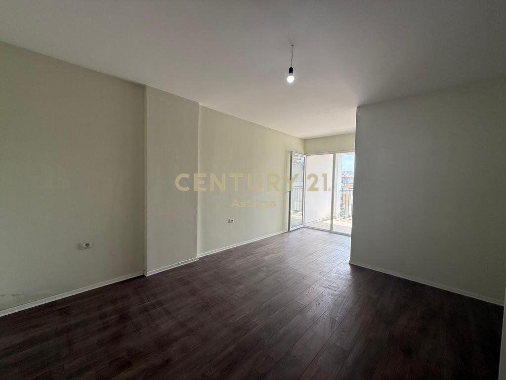 JEPET ME QIRA APARTAMENT 2+1 TE RRETHI I SAUKUT, TIRANE