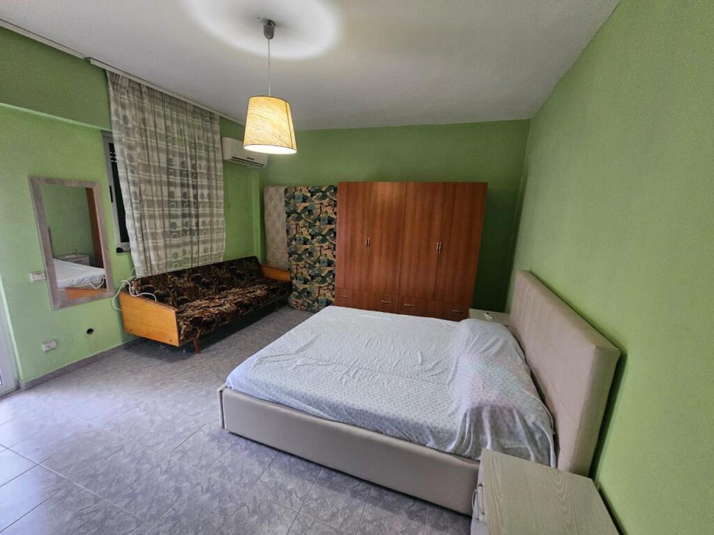 AFFITTASI APPARTAMENTO 1+1 SULLA SPIAGGIA DI DURRËS