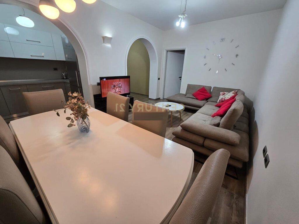 Apartament 1+1 me qera Pazari i Ri