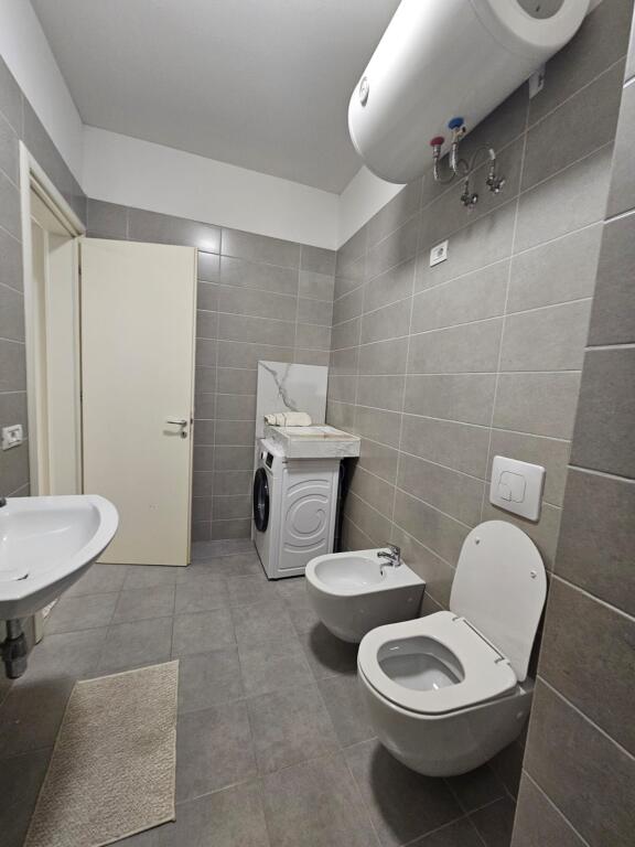 Qera Apartament 1+1 me post parkimi  Green City Unaza e Re