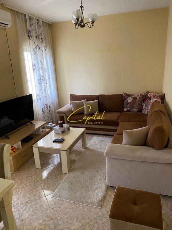 APARTAMENT ME QIRA 1+1 RRUGA E KAVAJES 600 EURO