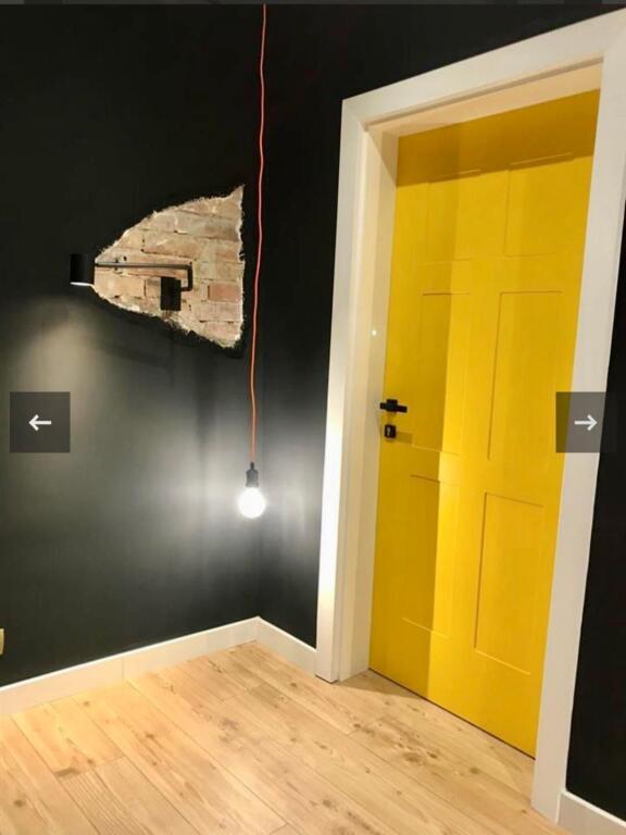 📣 QERA Ambient Zyre 📍 Rruga e "Durresit" ✨