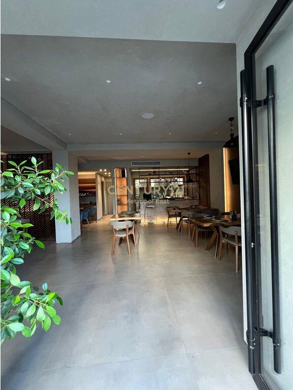 Shitet Ambient Komercial/Restorant tek Kodra e Diellit