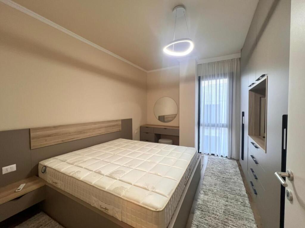 🏡 H. e Pare me Qera 1+1 + 1 Post Parkimi - (📍Liqeni i Thate) || I Sapo Mobiluar - k3 | Pllt v 2025