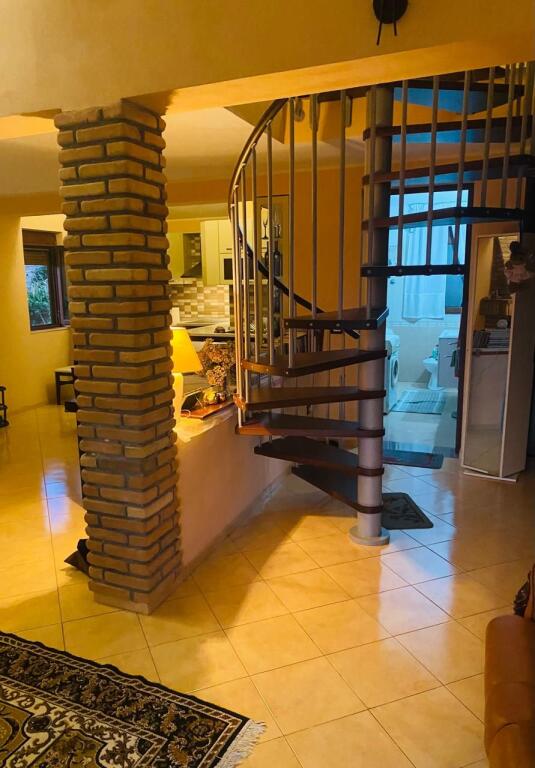 Casa Privata in Vendita a Shkallnur