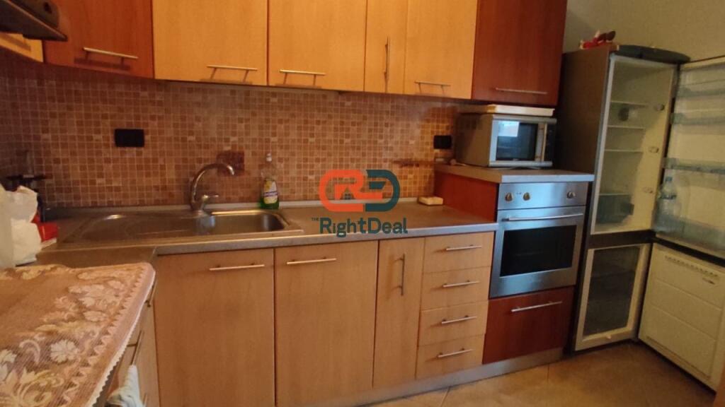 Tek Delijorgji ,Jepet Me Qira Apartament 2+1 I Mobiluar!!!