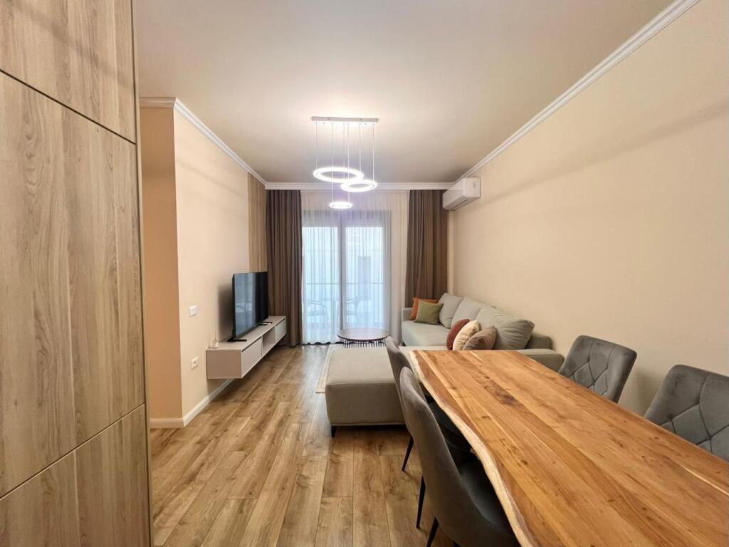 🏡 H. e Pare me Qera 1+1 + 1 Post Parkimi - (📍Liqeni i Thate) || I Sapo Mobiluar - k3 | Pllt v 2025