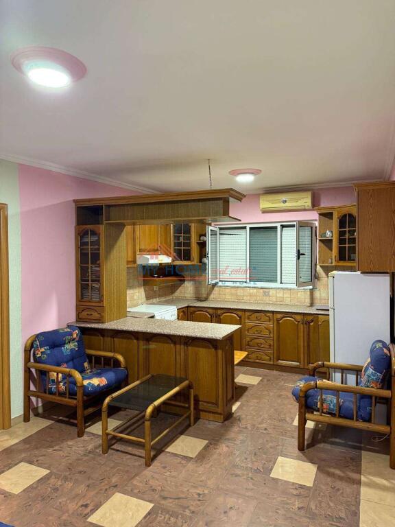 Apartamenti 3+1+2 me qira ne Xhamllike Tirane