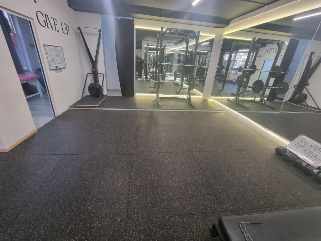 gym for rent in Bllok