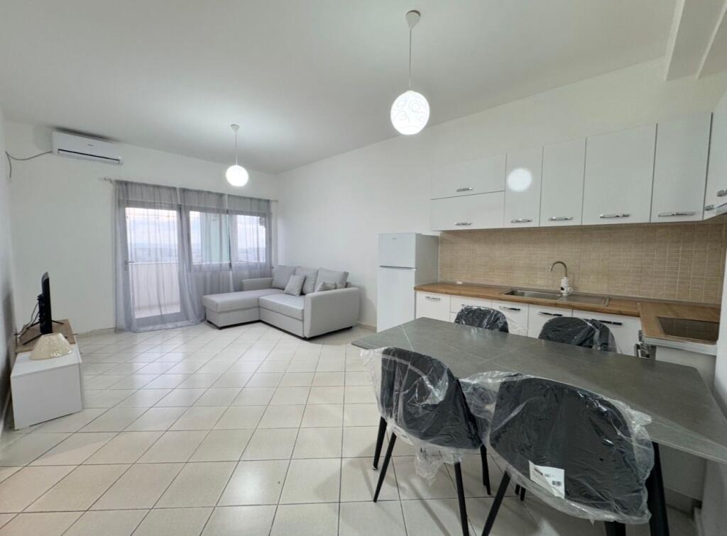APARTAMENT 1+1 PER QIRA NE ASTIR