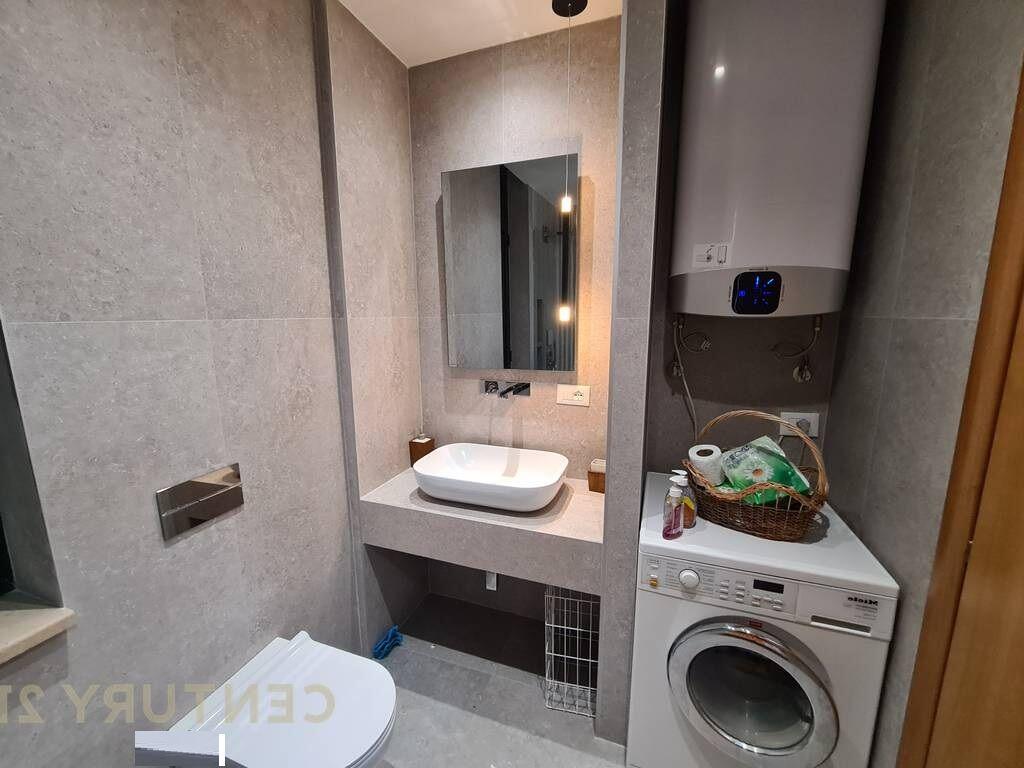 APARTAMENT 2+1 PER QIRA PRANE LIQENI ARTIFICIAL