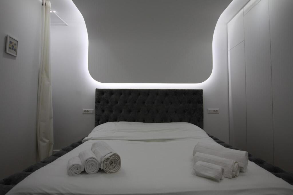 Me Qera : Garsoniere📍21 Dhjetori (Prane Vodafone) - 550€ - Sp.35m² - 100% e Re✨