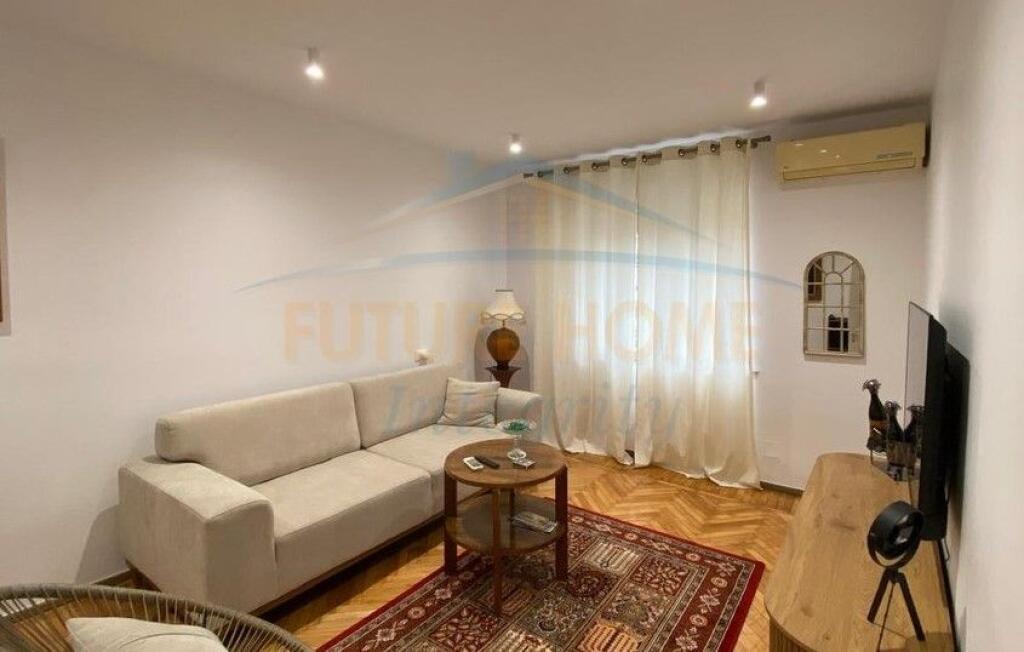 Rent, Apartment 1+1+Storage, Ballet School, Tirana.