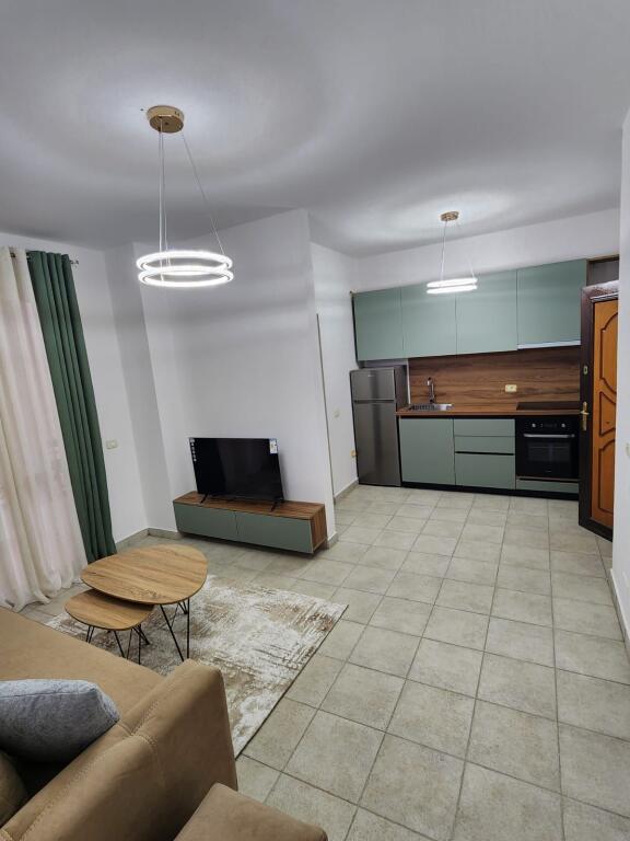 Shitet Apartament 1+1 lagja 13 durres