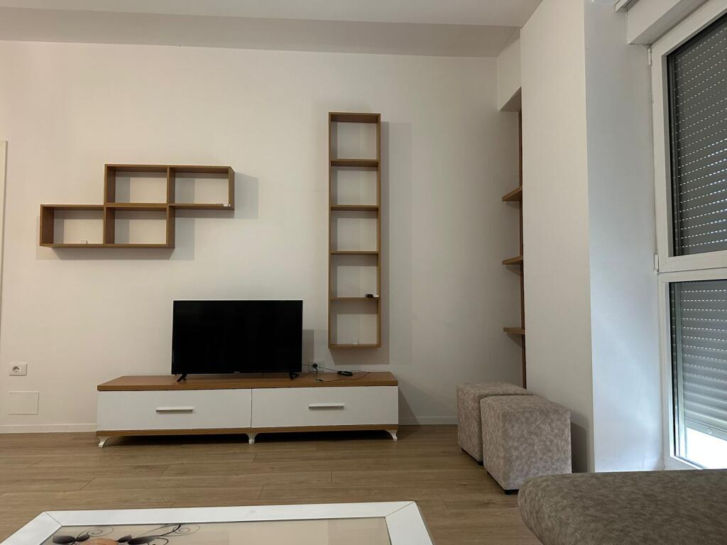 Apartament 1+1 m qira tek Siri Kodra