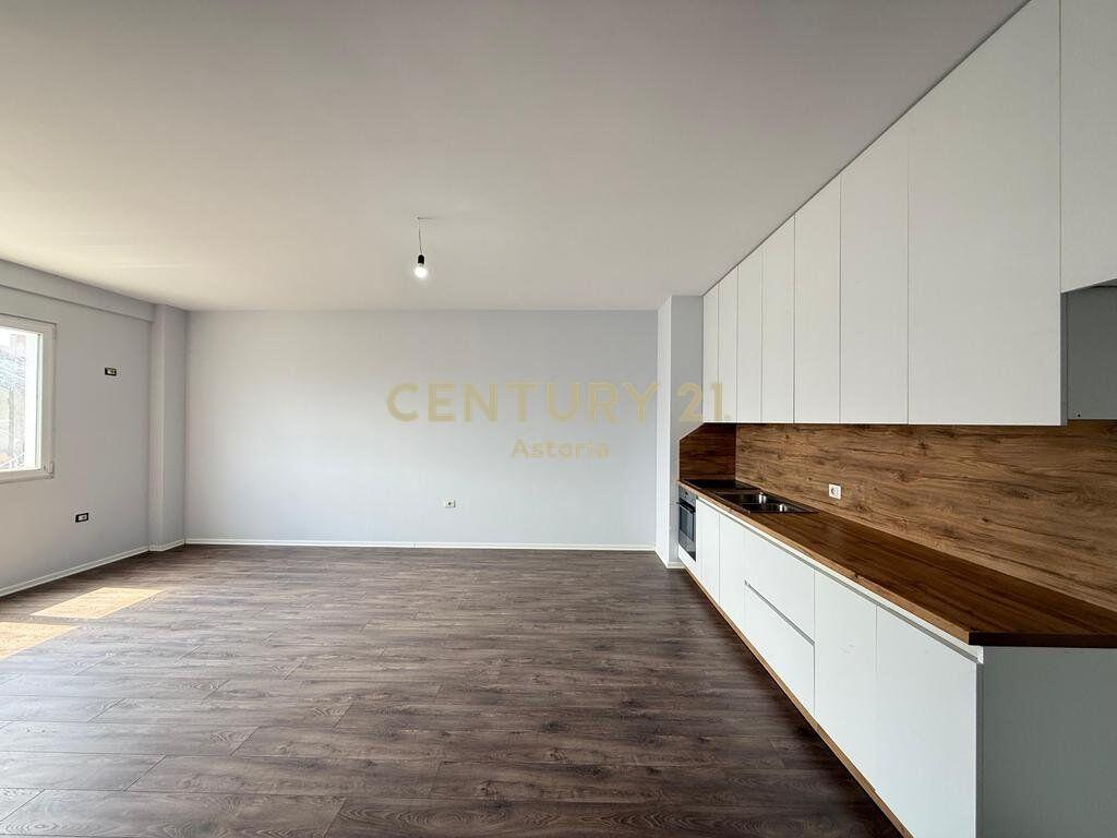 JEPET ME QIRA APARTAMENT 2+1 TE RRETHI I SAUKUT, TIRANE