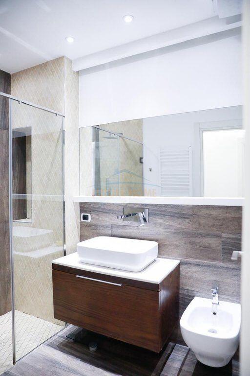 Shitet, Apartament 2+1+2, Selvia, Tiranë.