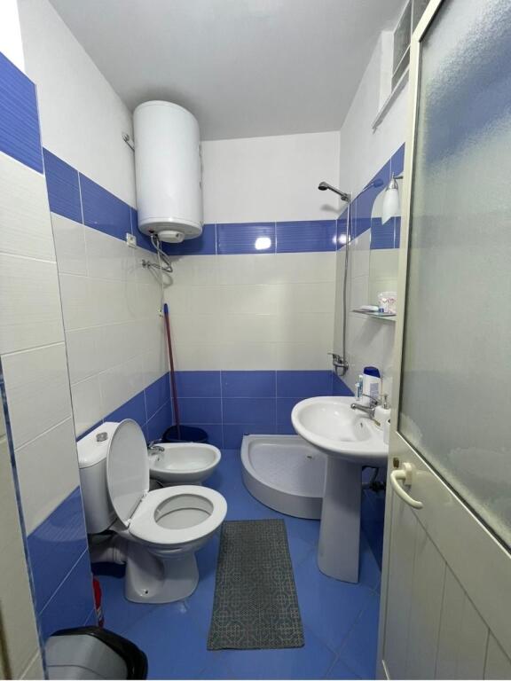 Monolocale in affitto presso la roccia di Kavaja