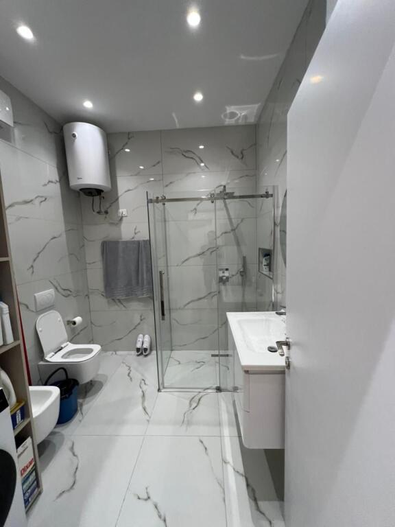 Super apartment for rent 3+1+3