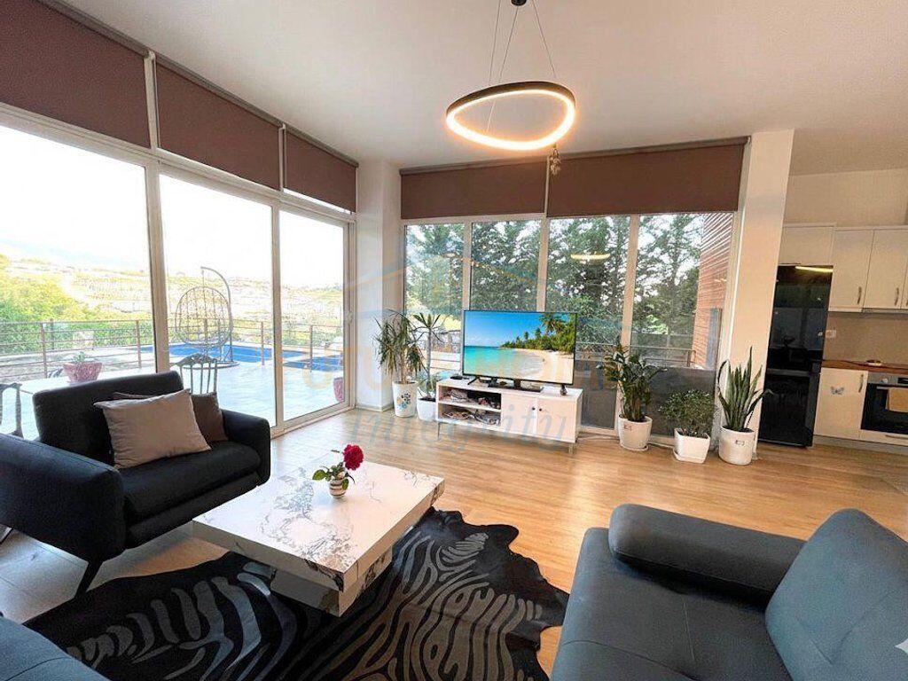 AFFITTASI VILLA SU DUE PIANI A FARKE