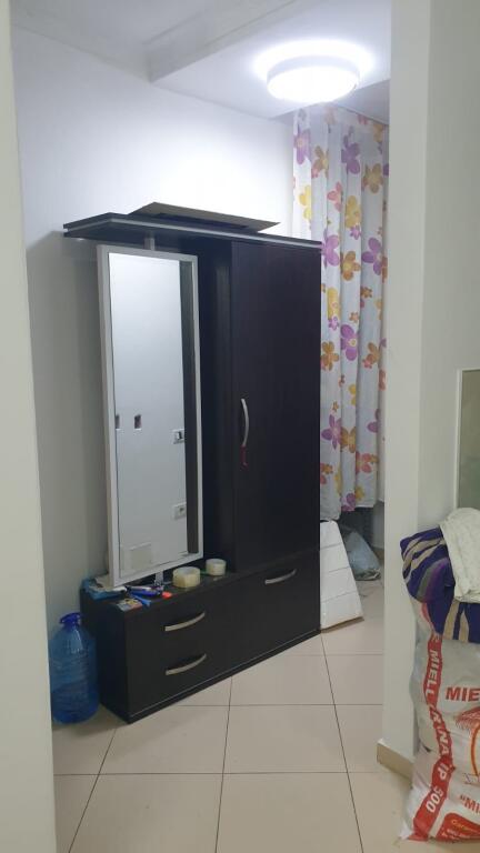 🏠 Jepet me qira 1+1  📍Golden Park perballe Amerikan 3 📐 72 m² | Kati 6 🌇 Ballkon 💰 45.000 lekë/muaj