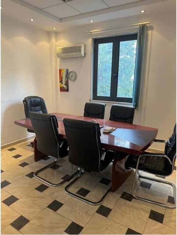 Locale per ufficio in affitto nel Centro!