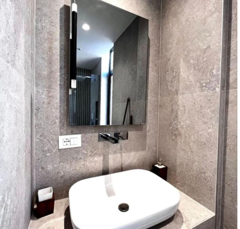 🏠 Appartamento 2+1 in affitto  📍 Di fronte a Nobis, zona del Lago Artificiale💶 Prezzo: 1200 €