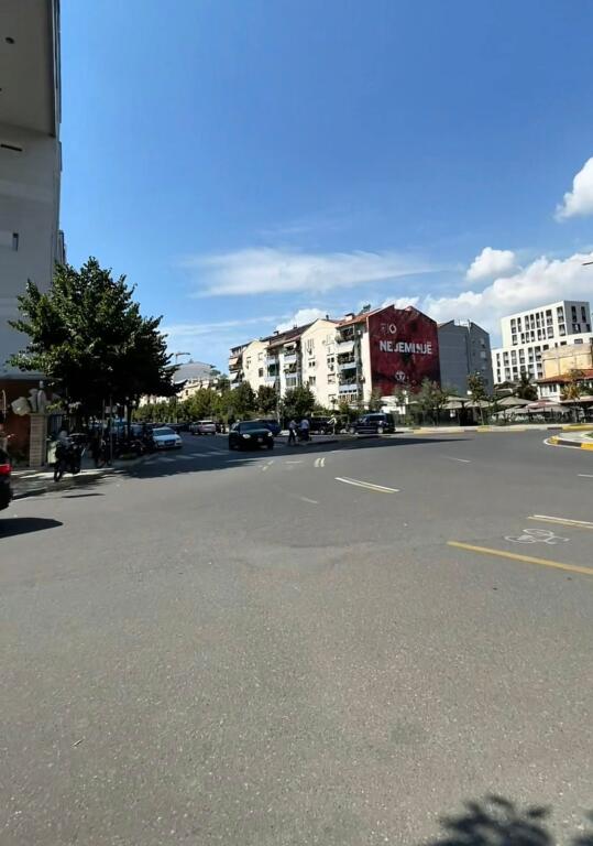 🔥 Shop for Sale – Paris Commune, near KESH