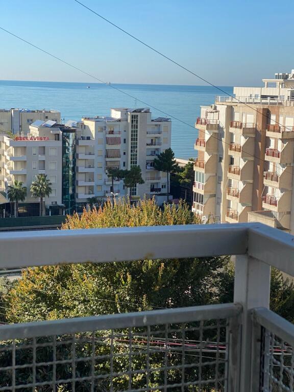 Shitet Apartament 2+1 70 m2, Post Parkimi 22 m2 75. 000​