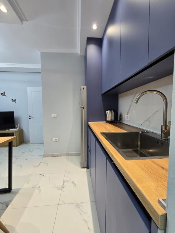 GIVEN 1+1 Elbasan St