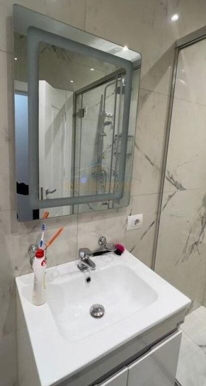 Qera, Apartament 1+1 , Rruga e Kosovareve, Tirane.