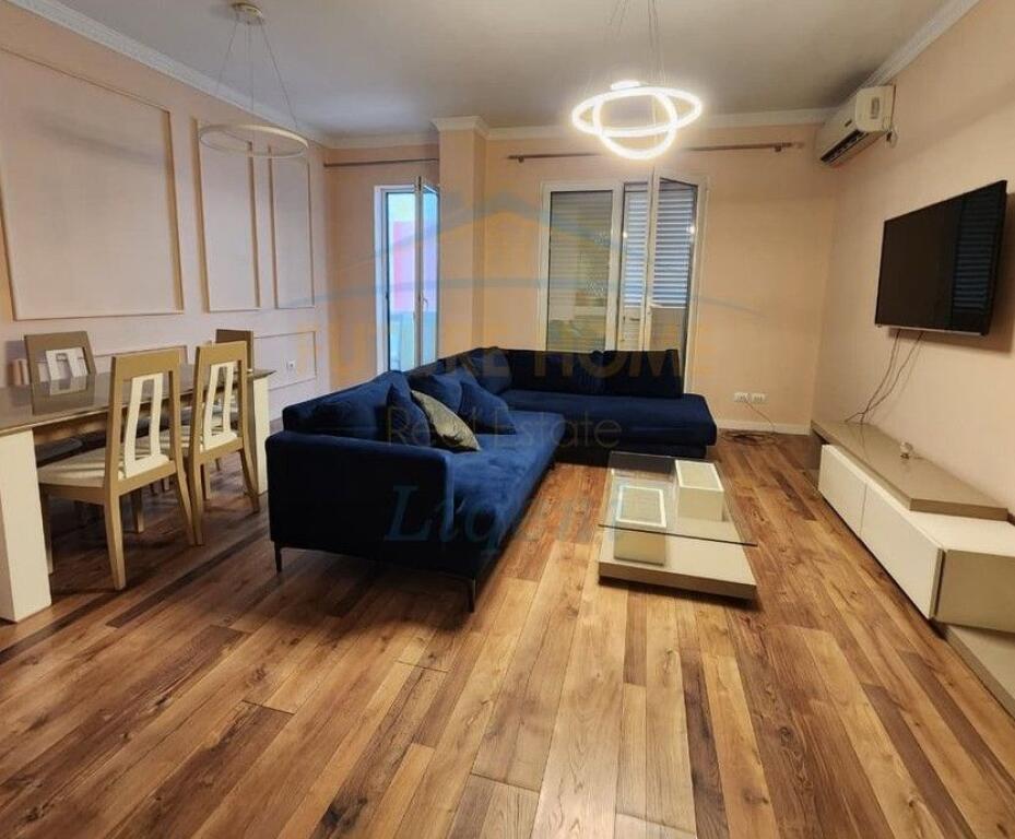 Affitto, Appartamento 2+1, Giardino Zoologico, Tirana.