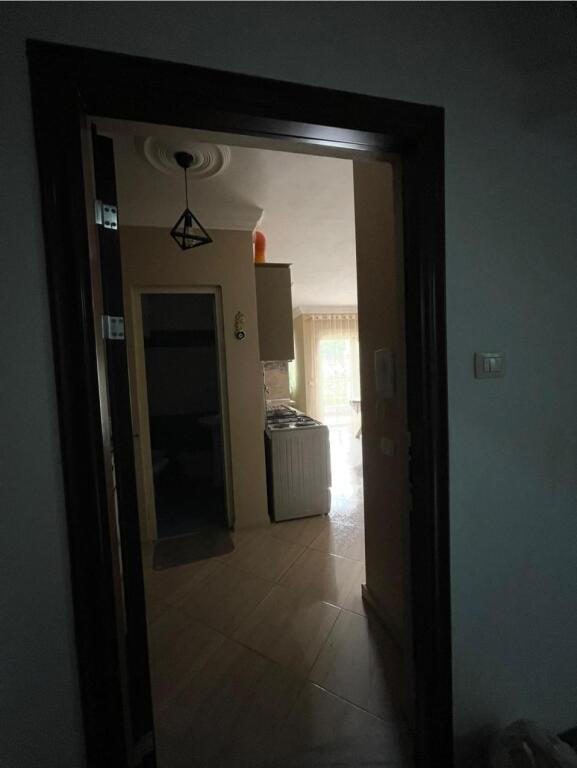 Monolocale in affitto presso la roccia di Kavaja