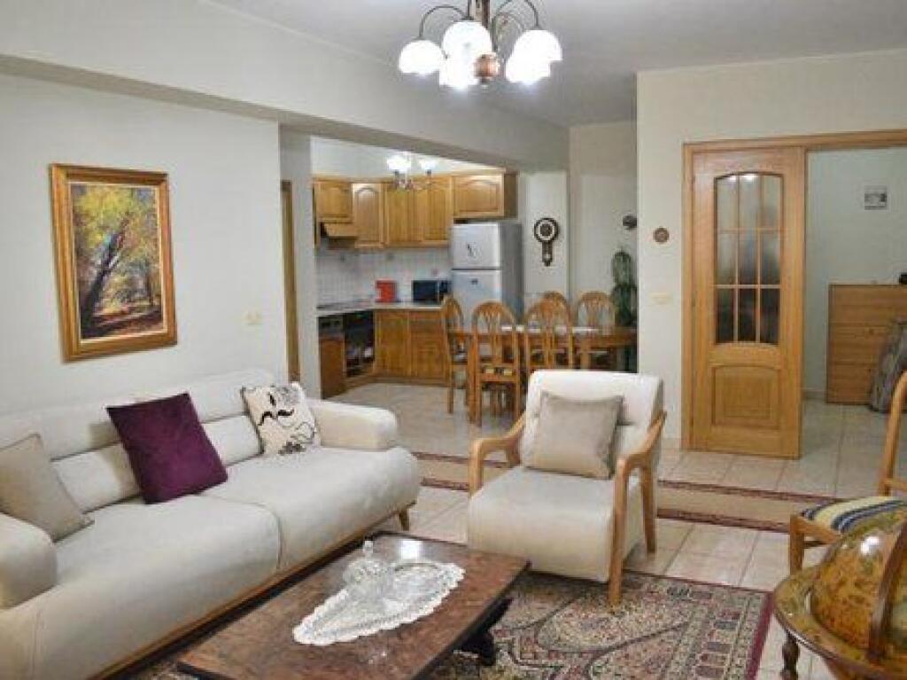 Qira, Apartament 2+1, Sheshi Wilson, Tiranë