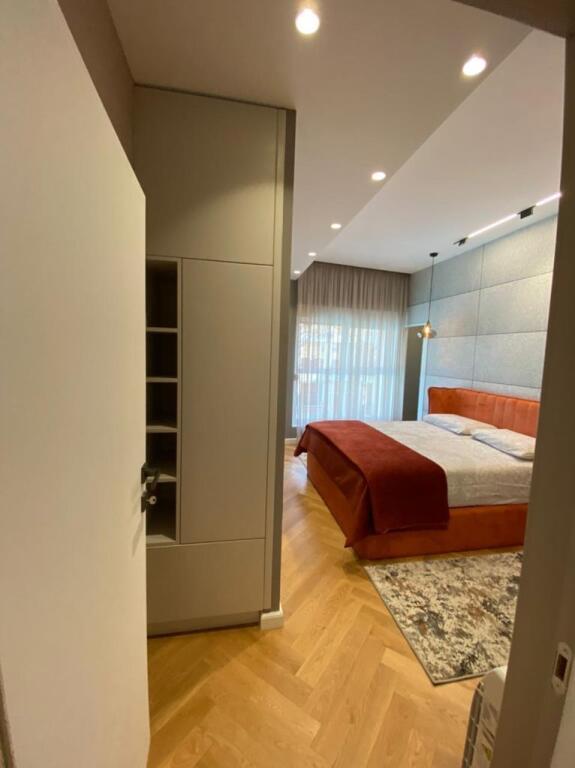 Eskluzive,shitet super apartament 2+1+2 tualete+post parkimi ne Ali Dem