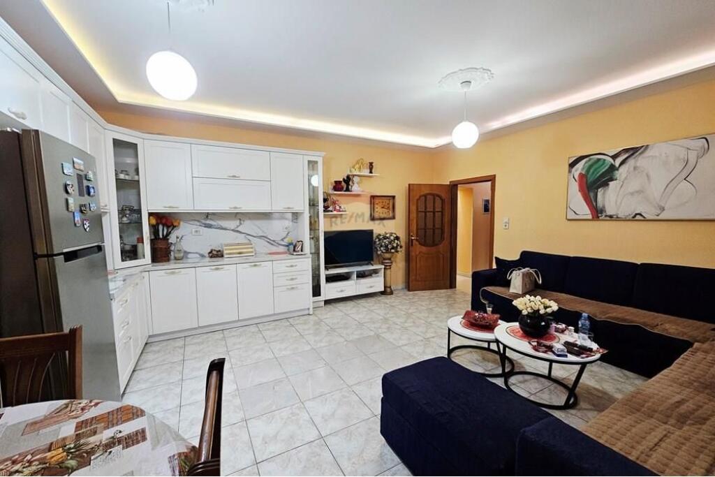 Apartament 2+1 ne shitje te Hipoteka