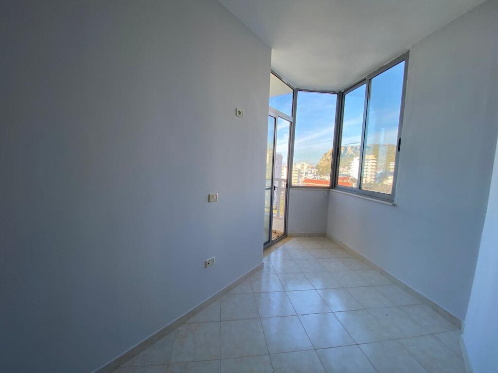 Shitet Apartament 2+1 70 m2, Post Parkimi 22 m2 75. 000​