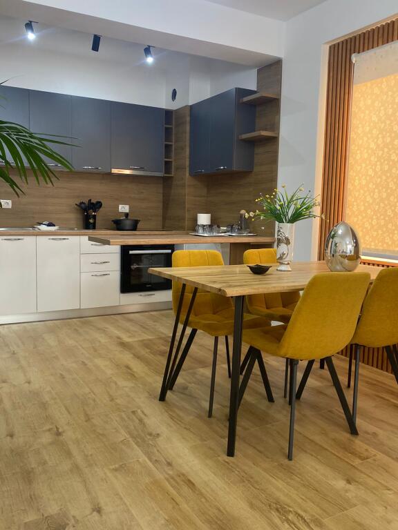 Shitet Apartament 1+1 ne golem