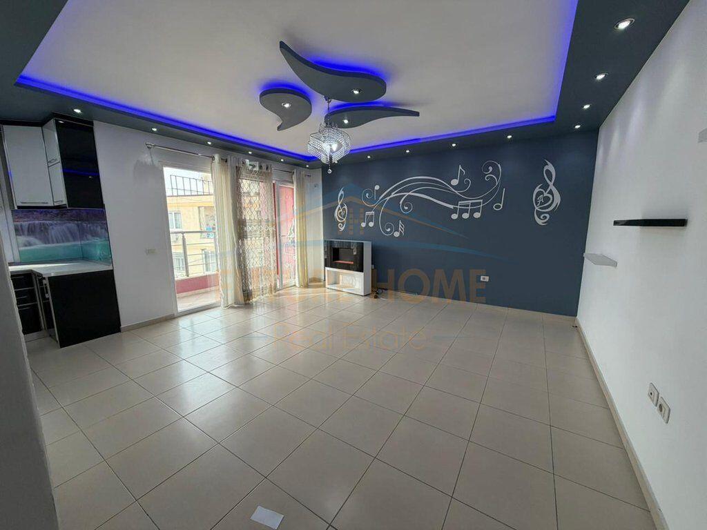 Shitet, Apartament 2+1, Unaza e Re, Tiranë