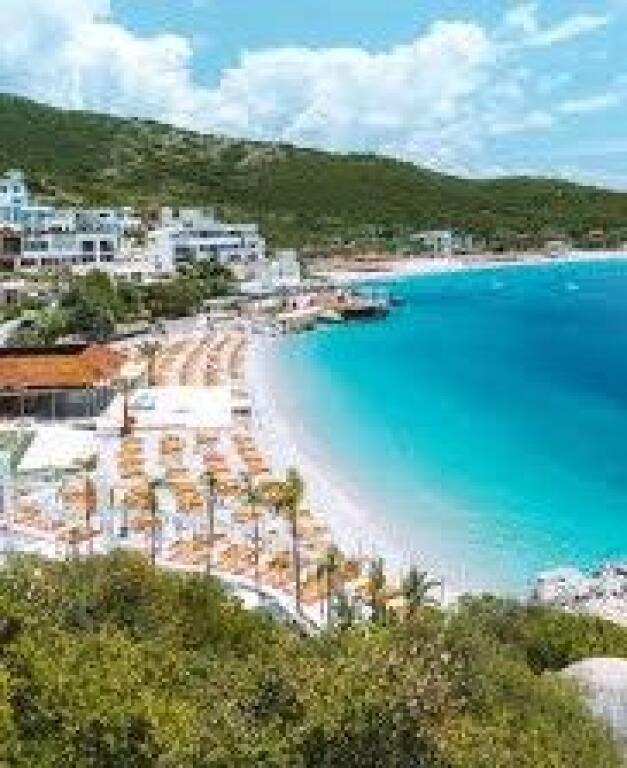 Offriamo appartamento in vendita a Himare