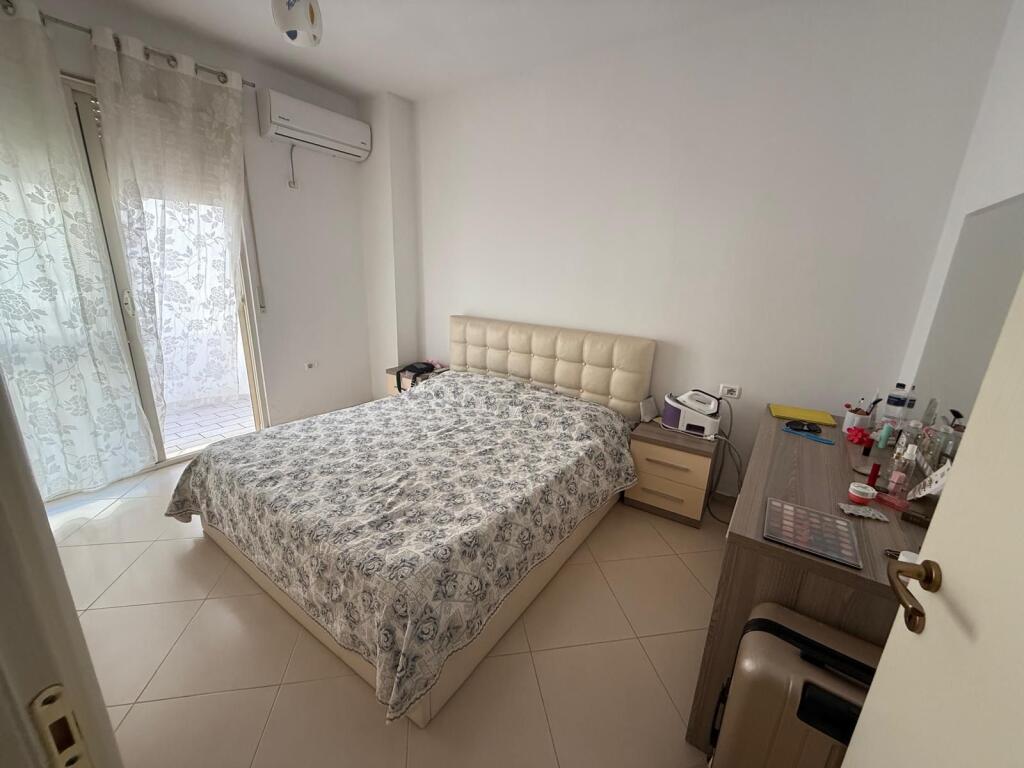 2+1 ME QERA , PLAZH RROTA E KUQE