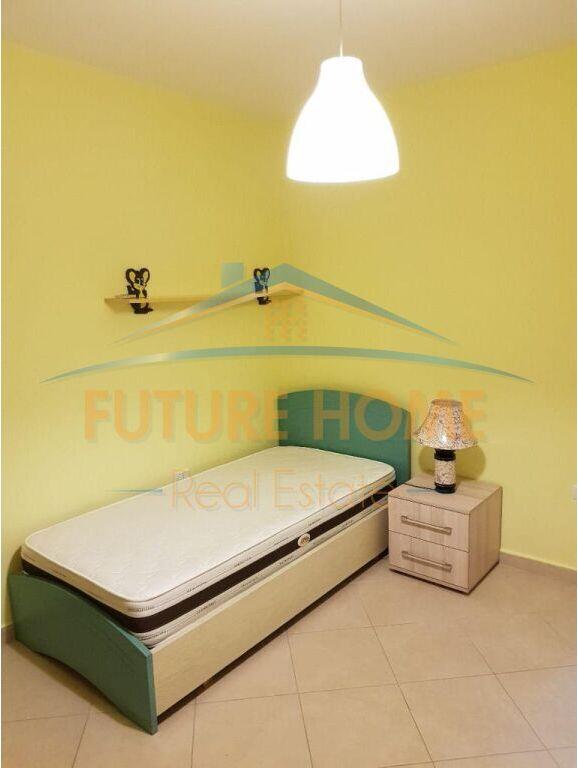 For rent 2+1+2 at Barrikadave street