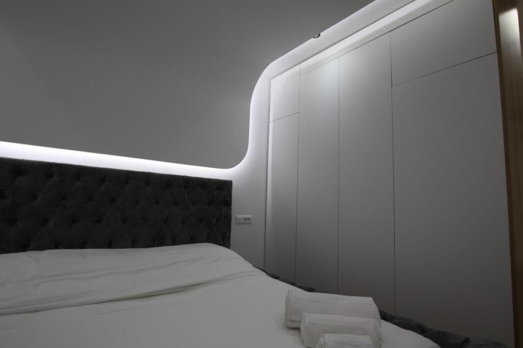 Me Qera : Garsoniere📍21 Dhjetori (Prane Vodafone) - 550€ - Sp.35m² - 100% e Re✨