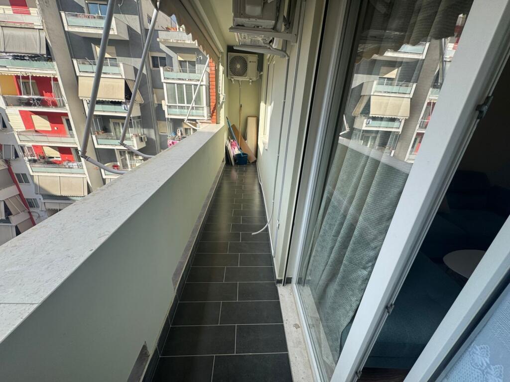 🏠 JEPET ME QERA APARTAMENT 1+1 📍 Përballë Spitalit Amerikan 3 🏢 Kati i 5-të