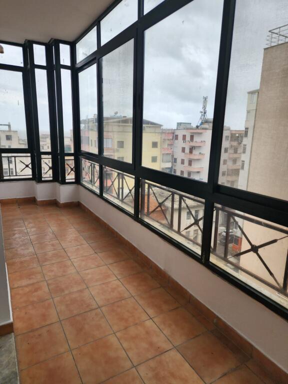 Shitet Apartament 1+1 lagja 13 durres